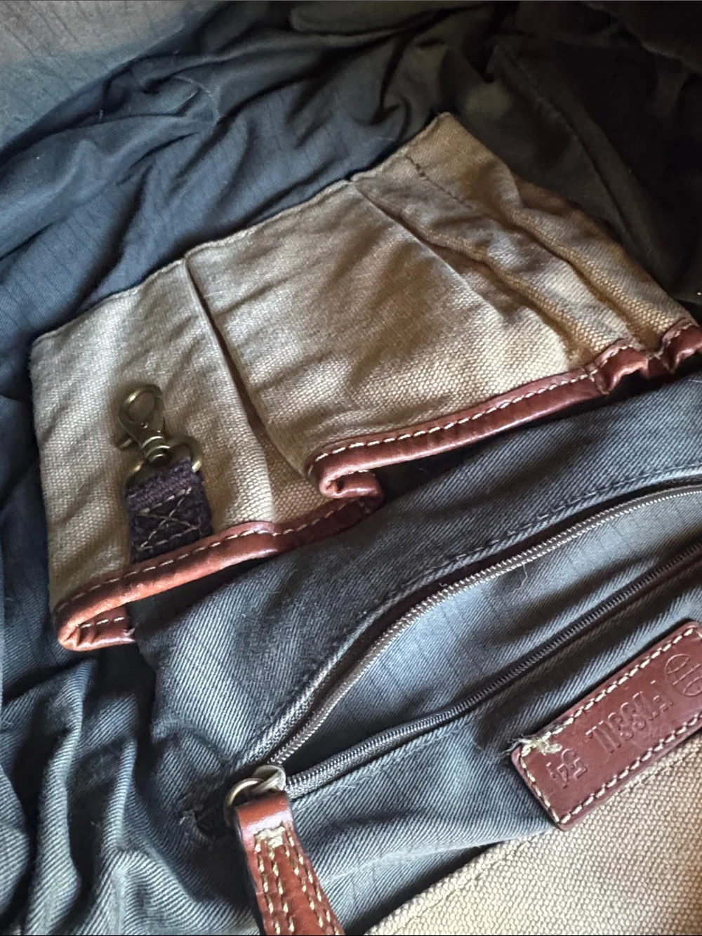 FOSSIL 1954 VTG Canvas Messenger Bag with Brown Leather Trim - Men's Crossbody